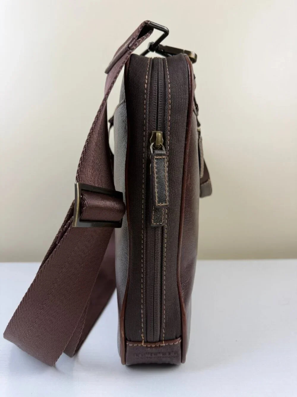 Boconi Garth Coated Zipper Slim Full Grain Leather Laptop Briefcase